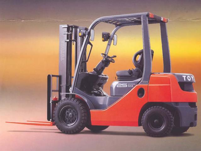 A photo of the 8 Series forklift from a Toyota catalogue for China.