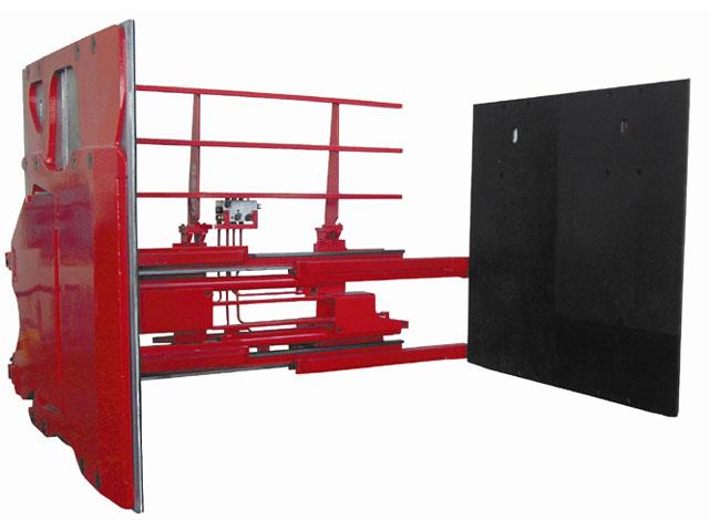 A Bolzoni ETX-G3S intelligent carton clamp.