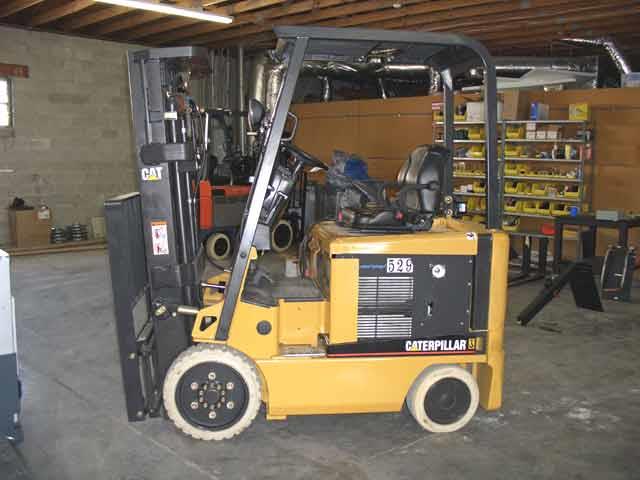 The Cat Lift Truck counterbalanced forklift with the Hydricity pack.