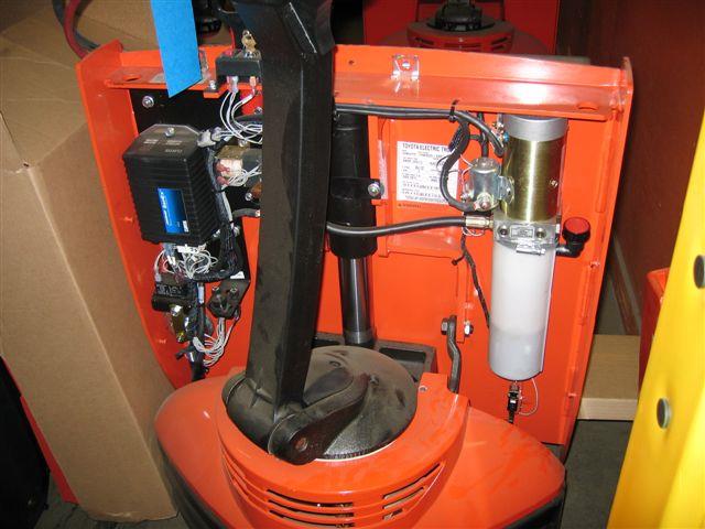 ED2-EPT on an Electric Walkie Pallet Truck