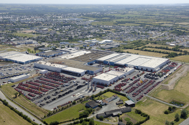 Manitou's Ancenis headquarters.