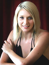 Sophie Miller / photo by Steve Pohlner