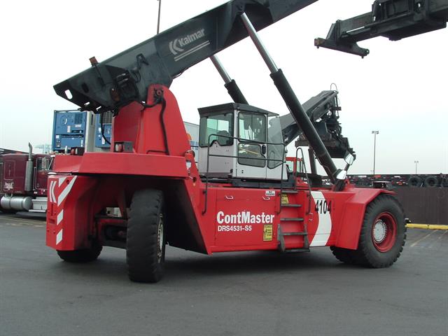 The 2001 units are five high lifting machines. **(Both 2001 units are exactly the same in appearance)**
