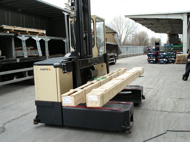 <b>Compact four way (multidirectional) sideloader improves storage capability and reduces costs</b>