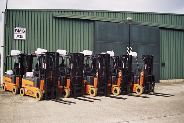 The OMG forklifts ordered by the Belgian army.