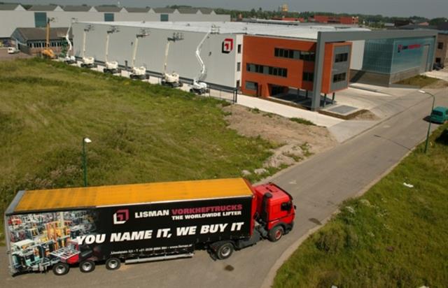 <b>NEW FACILITY & CeMAT 2005 ATTRACTS MANY CUSTOMERS</b>