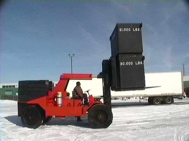 Rigger Xtreme's XE120 test picking 51,000 lbs at 24