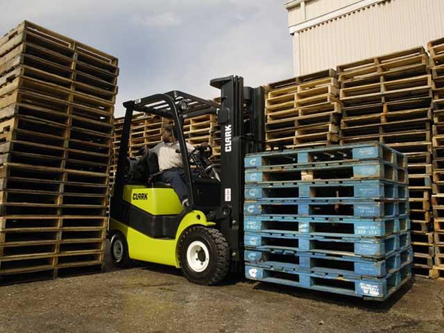 <b>CLARK Material Handling Company Announces Two New Models of the GEN2 Series Forklift Trucks</b>