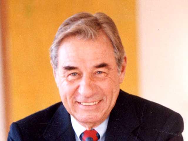 Former Raymond chairman dies at age 83