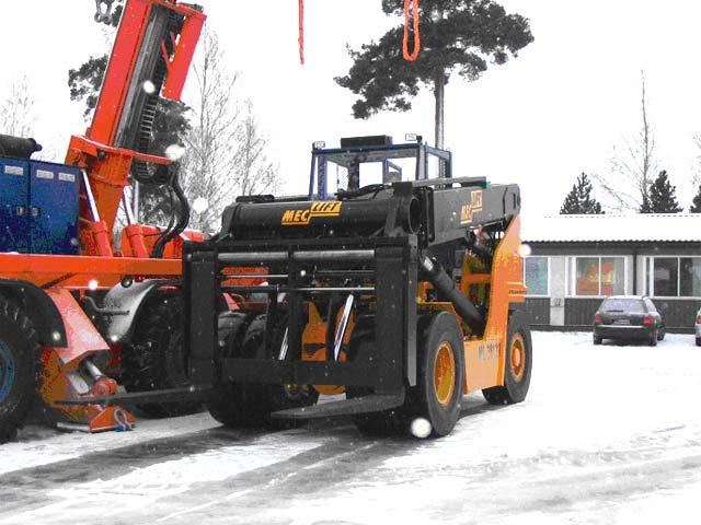 <b>Meclift delivers Variable Reach Truck to the Port Of Carrara</b>