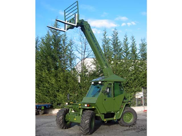Merlo forklifts go into battle for French military