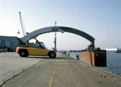 Curved boom gives Liebherr stacker the edge, Switzerland. News