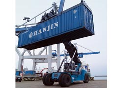 Out with the old, in with the new: SMV's new reachstacker