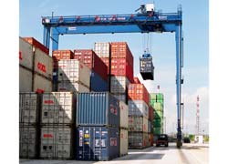 KALMAR RTG ORDERS ROLL IN