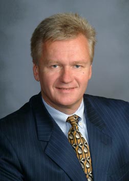 Dirk Von Holt
