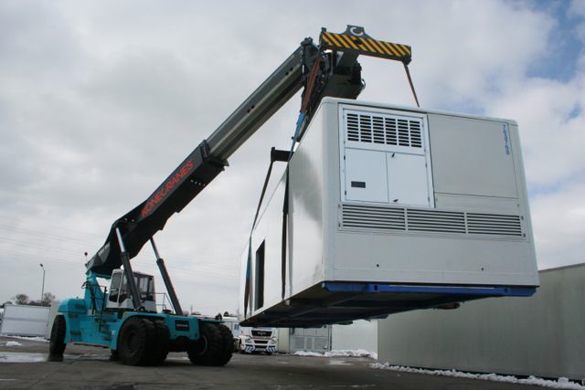 The new Konecranes SMV 4527 reach stacker.