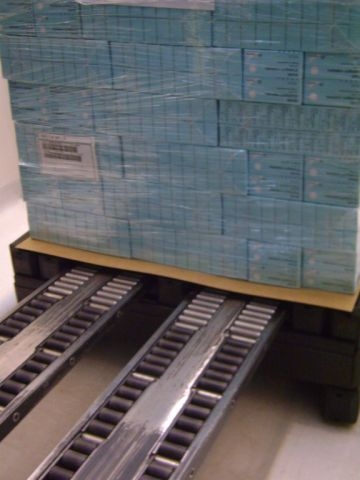 Pharmaceutical Laboratory implements RollerForks<sup>®</sup> for its trans-pallet operations