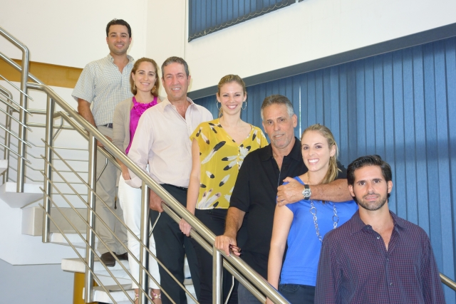 (L to R): Jorge Andres Cardoze, Maria Christina Cardoze, Guillermo Jorge Cardoze, Liz Marie Cardoze, Dickey Cardoze, Ann Raquel Cardoze, Victor Cardoze. Click for larger view