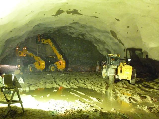 The JCB Loadalls in action in São Paulo, Brazil on a tunnel building contract.