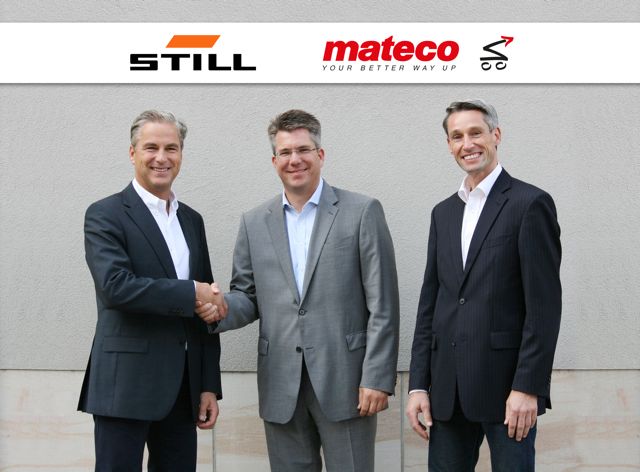 (L-R) Bert-Jan Knoef, chairman STILL's management board; Armin Rappen, chairman of mateco AG's management board; and Marco-Andre Riewe, director of the business line used/rental at STILL