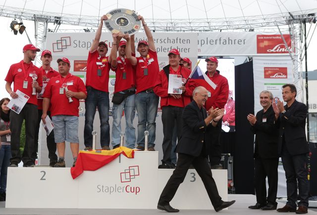 Spain won first place in the eighth Stapler Cup.