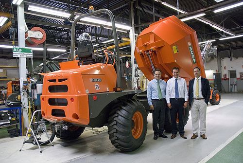 AUSA has reached an agreement with Caetano Group.