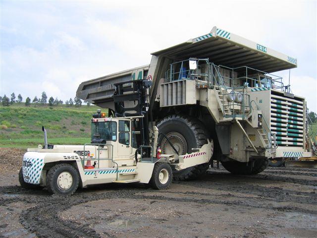 Omega 16-12 Tyre Handler